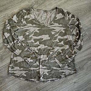 Womens Camo long sleeve shirt